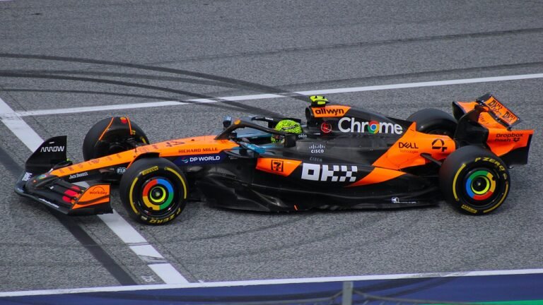 McLaren MCL39